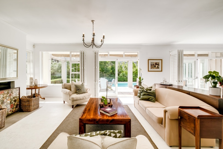 To Let 4 Bedroom Property for Rent in Constantia Western Cape